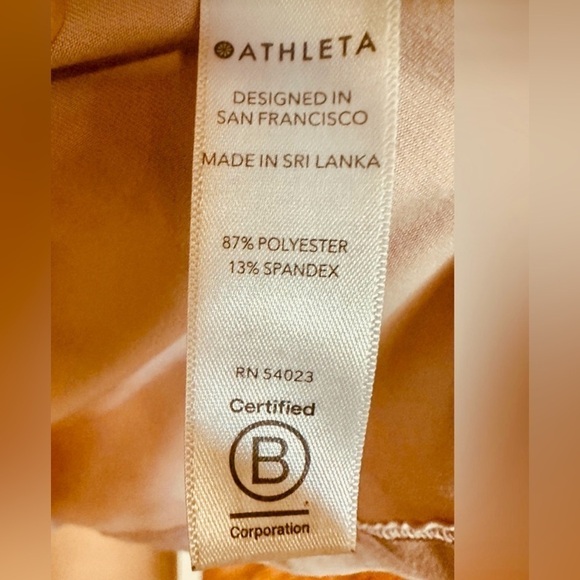 Athleta Limitless Keyhole Racerback Athletic Tank Top Activewear. Soft Lilac. - Picture 7 of 8